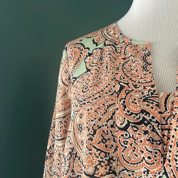 Colorful limited brand tunic size L, Paisley print, button back sleeves - Picture 5 of 6